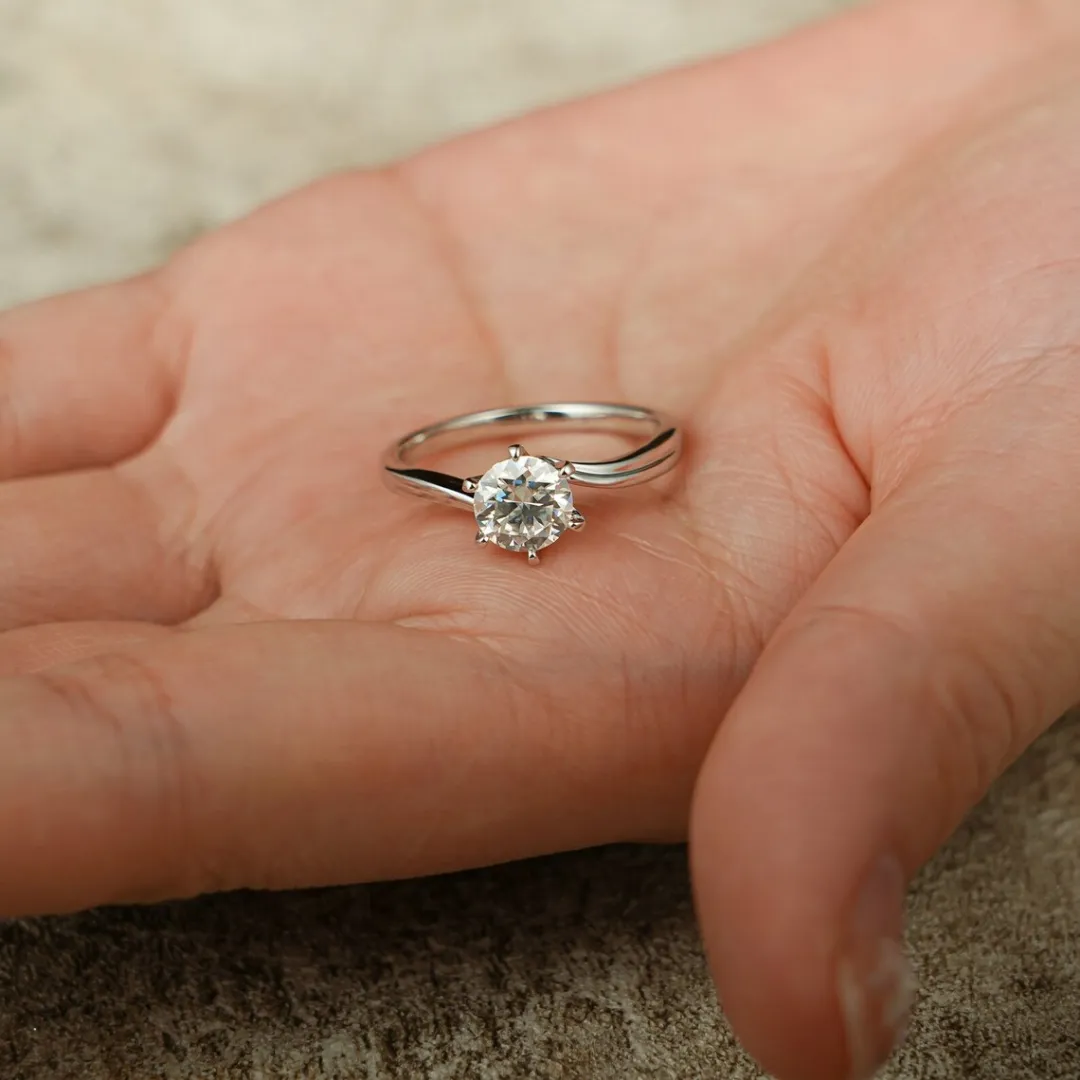 /public/photos/live/1.10 CT Vintage Style Round Engagement Ring 617 (3).webp